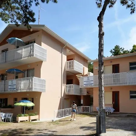 Appartement Peaceful Retreat With Terrace Near The Lignano Sabbiadoro